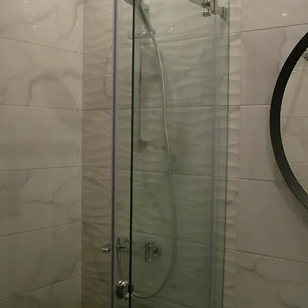 Rose Lux * Βελιγράδι